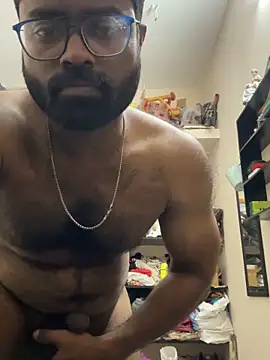 Snapshot of DJLOVE280825 chatting on October 10, 10:46 pm DJLOVE280825 online show from October 10, 10:46 pm