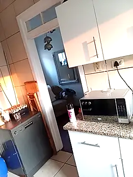 curveydickxx online show from September 11, 4:33 am