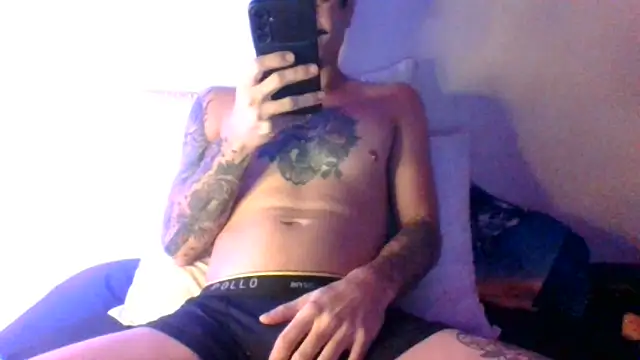 Skate012 online show from May 27, 5:37 am