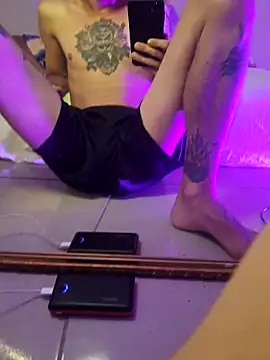 Skate012 online show from April 1, 5:20 am