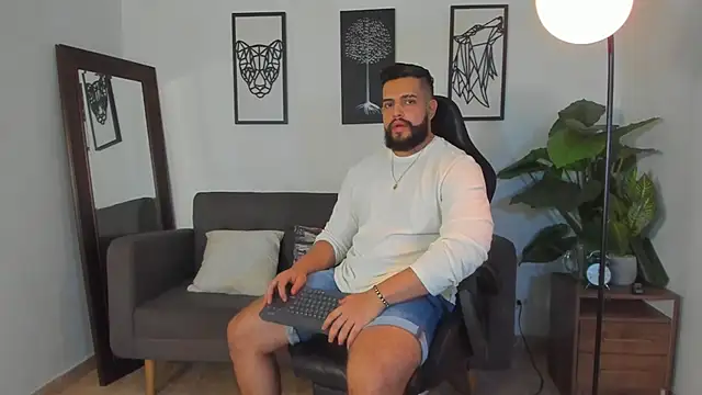 Justin kingX7 online show from April 7, 4:56 am