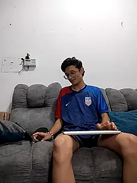 SantiagoRusso18 online show from January 18, 3:41 am