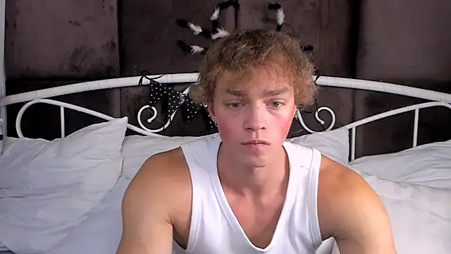 ChaseMuscular online show from October 25, 3:47 pm