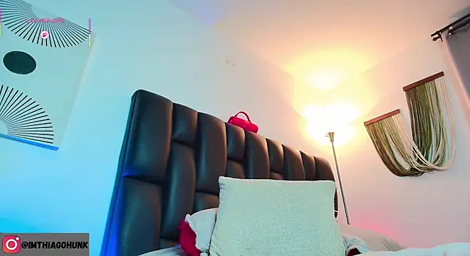 ThiagoHunk online show from April 11, 6:31 am