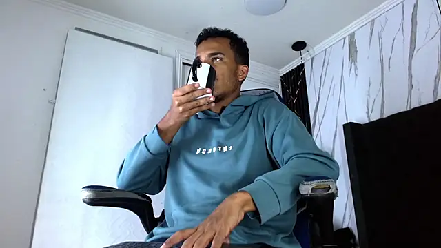 aston xvera online show from October 18, 3:33 am