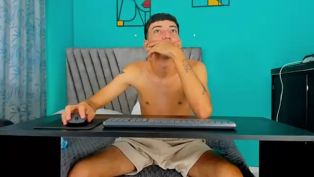 Maikol Ortiz online show from April 3, 1:52 pm