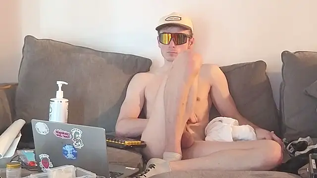 maskedboy1 online show from July 2, 2:32 am
