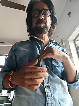 Snapshot of malhotra21 chatting on October 29, 9:56 am malhotra21 online show from October 29, 9:56 am