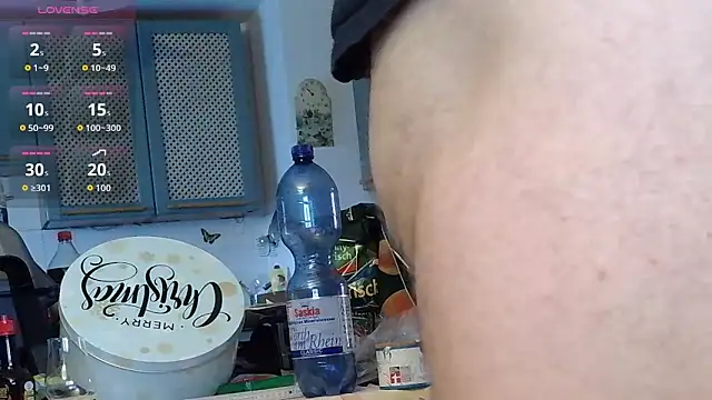 thetattooed2005 online show from February 25, 3:24 pm