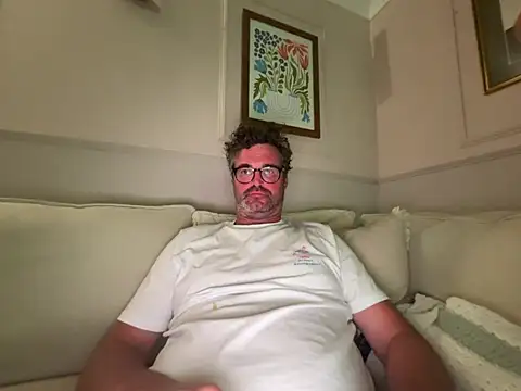 CyprioteWhitefly online show from June 14, 2:35 am