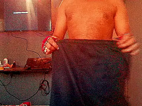 BornToSeduce online show from April 26, 10:45 am