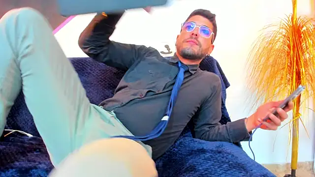 DanteWinter online show from November 15, 4:58 am