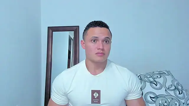 KingLevi01 online show from February 27, 1:40 am