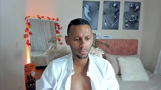 Snapshot of KingEdward_ chatting on October 19, 10:40 am KingEdward online show from October 19, 10:40 am