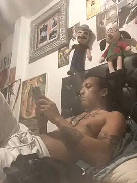 elpeluchenegroxxx3 online show from April 12, 12:47 am