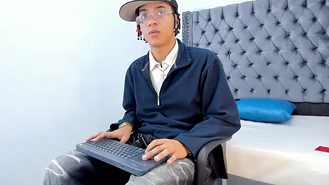 MARSHALL SPENCER online show from December 4, 1:29 pm