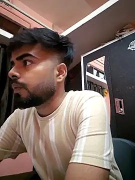 soniriyaa010101 online show from April 5, 6:26 pm