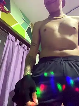Snapshot of Ismaa__98 chatting on September 13, 12:33 am Ismaa 98 online show from September 13, 12:33 am