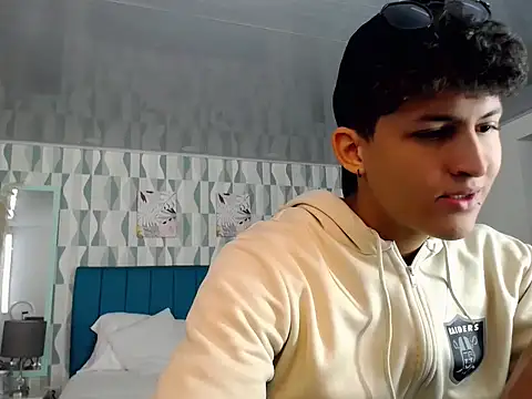 Snapshot of Axel_savage chatting on September 22, 12:05 pm Axel savage online show from September 22, 12:05 pm