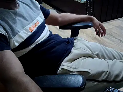 Snapshot of ZoroArcher chatting on September 28, 7:34 pm ZoroArcher online show from September 28, 7:34 pm