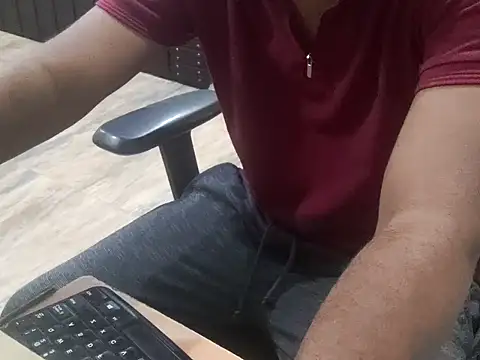 Snapshot of ZoroArcher chatting on September 18, 6:32 pm ZoroArcher online show from September 18, 6:32 pm