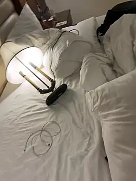 your-hugehard-ashi online show from April 28, 7:51 pm