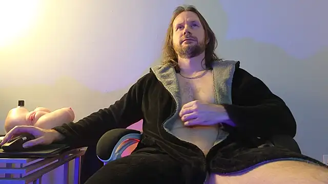 AlbinoAdonis online show from February 14, 4:40 am