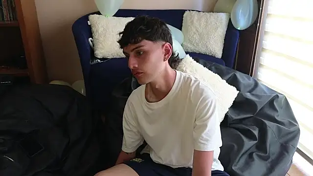 tightncuteass online show from February 9, 2:44 pm