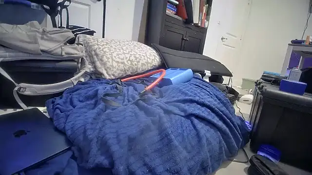 jasoncali305 online show from December 16, 4:19 am