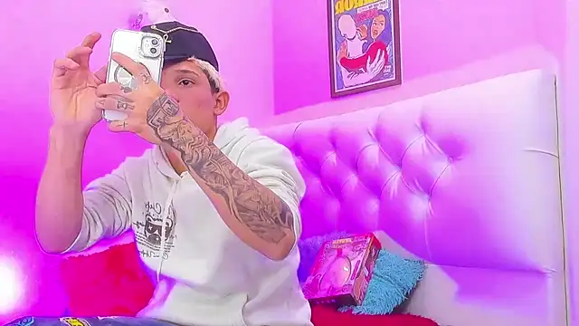 EL VENEZOLANO 22CM online show from December 15, 7:05 am