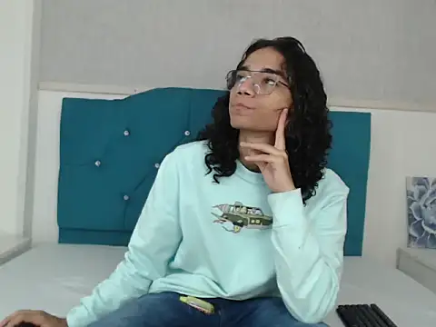 EthanBlackwoodd online show from October 12, 8:36 pm