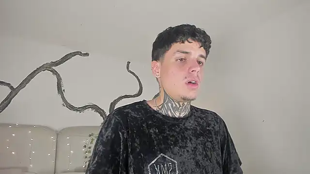 Declan-Fox online show from November 23, 5:18 am