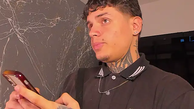 Declan-Fox online show from November 20, 4:45 am