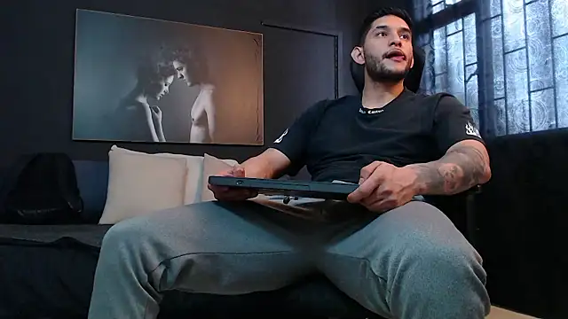 RichardMilleer online show from November 13, 4:22 pm