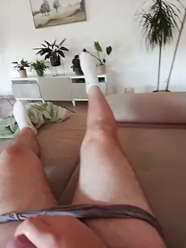 fullystroked online show from July 12, 5:04 pm