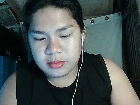 Huntrix2025 online show from April 13, 1:12 pm