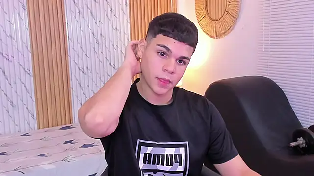 james jonnes online show from October 21, 8:01 pm