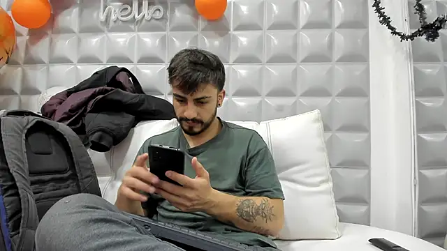 Snapshot of Jack_Daniel__ chatting on October 21, 2:20 pm Jack Daniel online show from October 21, 2:20 pm