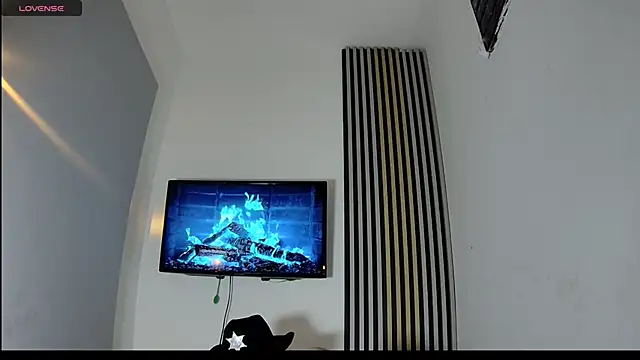 toji luxxer online show from November 11, 4:28 am