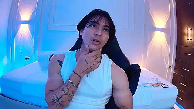 toji luxxer online show from September 18, 1:02 pm