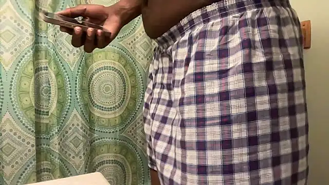 TallDickguy00 online show from May 12, 12:08 am
