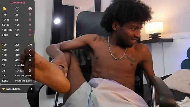 AllexJacob online show from October 29, 12:52 pm