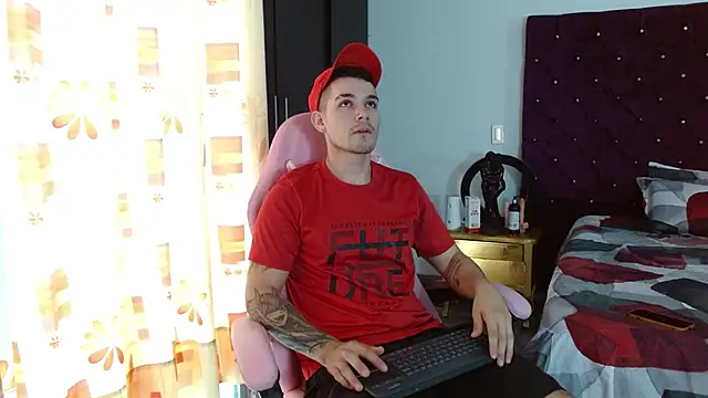 BooyHott  online show from November 19, 6:52 pm