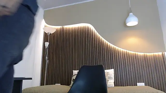 Aiden steel online show from November 26, 1:03 pm