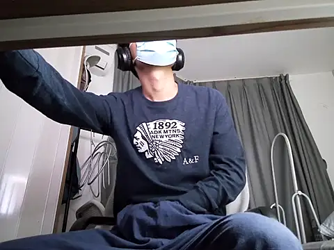 leeyoung  online show from December 2, 1:58 pm