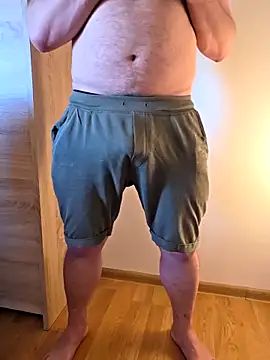 Pozbihet87spons online show from April 21, 6:30 am