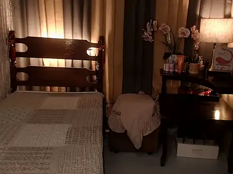 Jastine hunk online show from April 9, 6:19 am