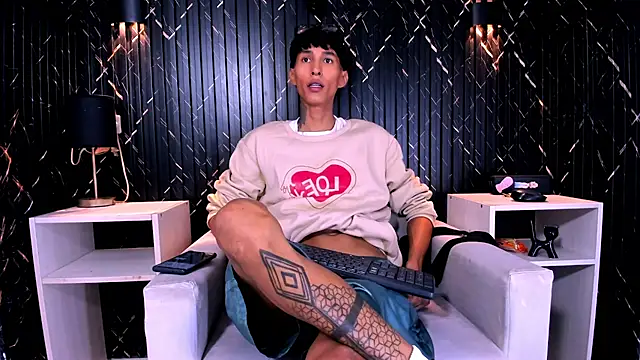 Daniel delux  online show from October 22, 3:54 am