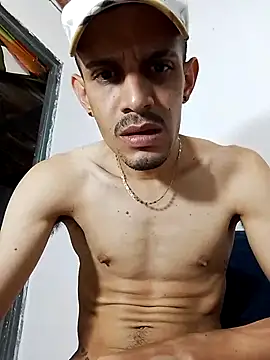 LATINO27CM online show from September 26, 11:35 pm