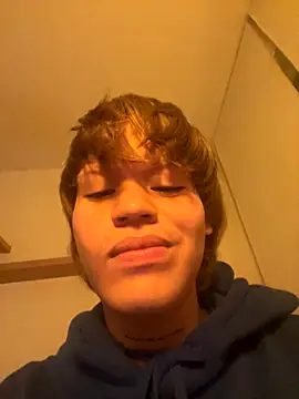 fezgrosso online show from November 16, 12:57 am